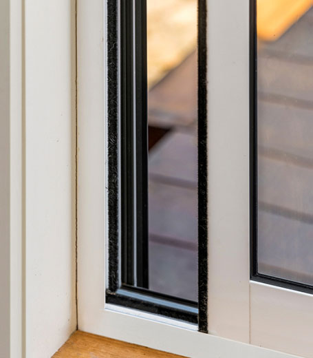Custom Colours Inside and Out – Reinventing Aluminium Window Frames